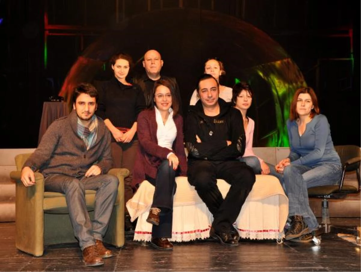 Sivas Devlet Tiyatrosu Perdelerini \'Yeraltılı\' Oyunuyla Açıyor