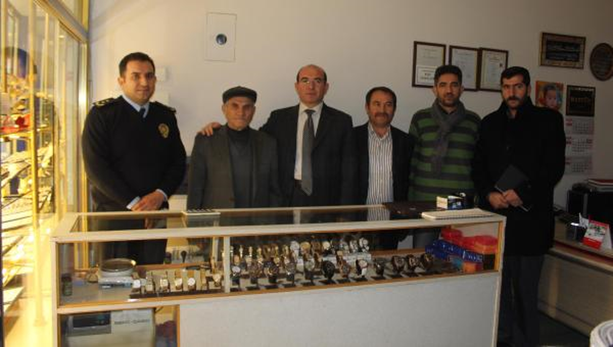 Soydukları Kuyumcunun Zararını Karşıladılar