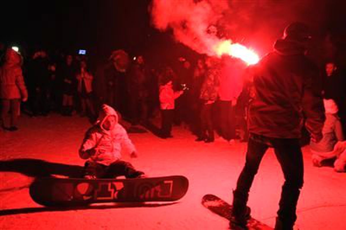 Yeni Yıla Ülkelerinden 1 Saat Önce Girdiler