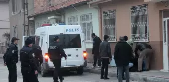 16 Yaşındaki Çocuk, Ev Sahibi Kadının Boğazını Kesti