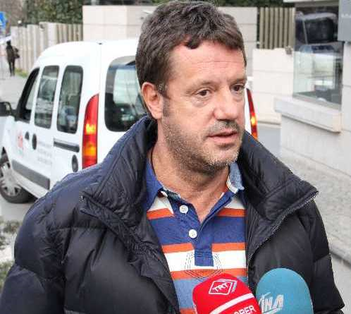 Tanrıyar Eski Eşinin Silikonlarını Diline Doladı