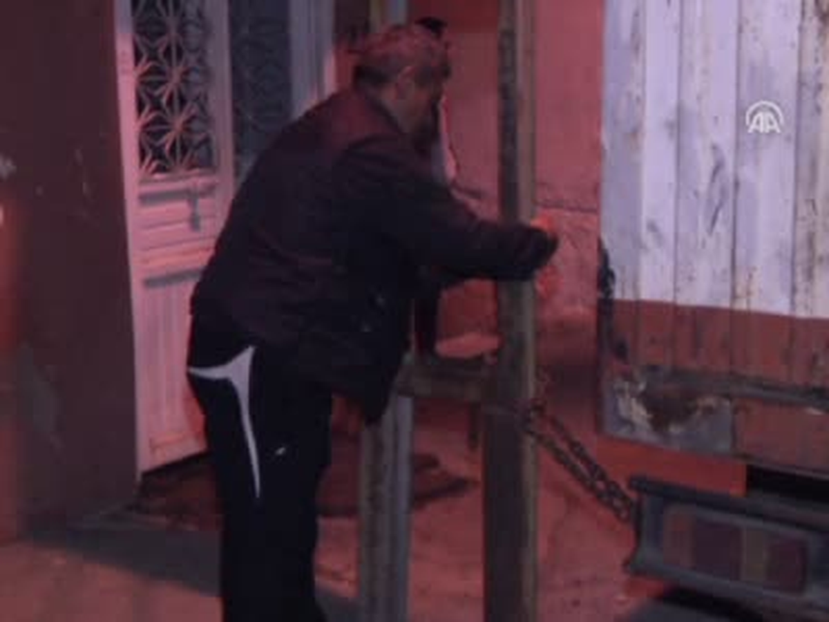 Hırsızlara Zincirli Önlem