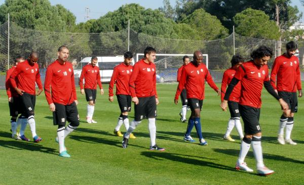 İstanbul Büyükşehir Belediyespor Belek\'te Kamp Yapıyor