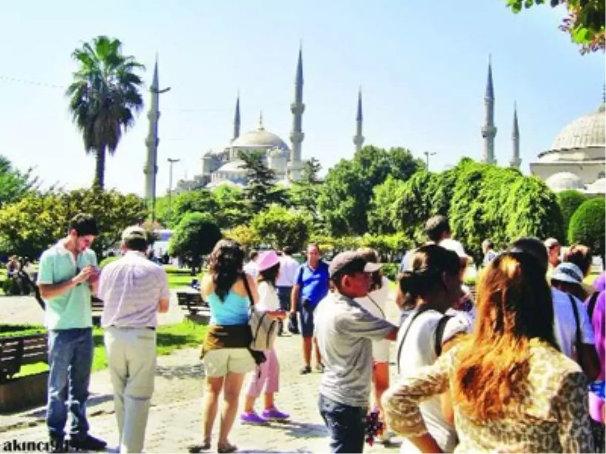 İstanbul\'un 10 Milyon Turist Hedefi Yine Tutmadı