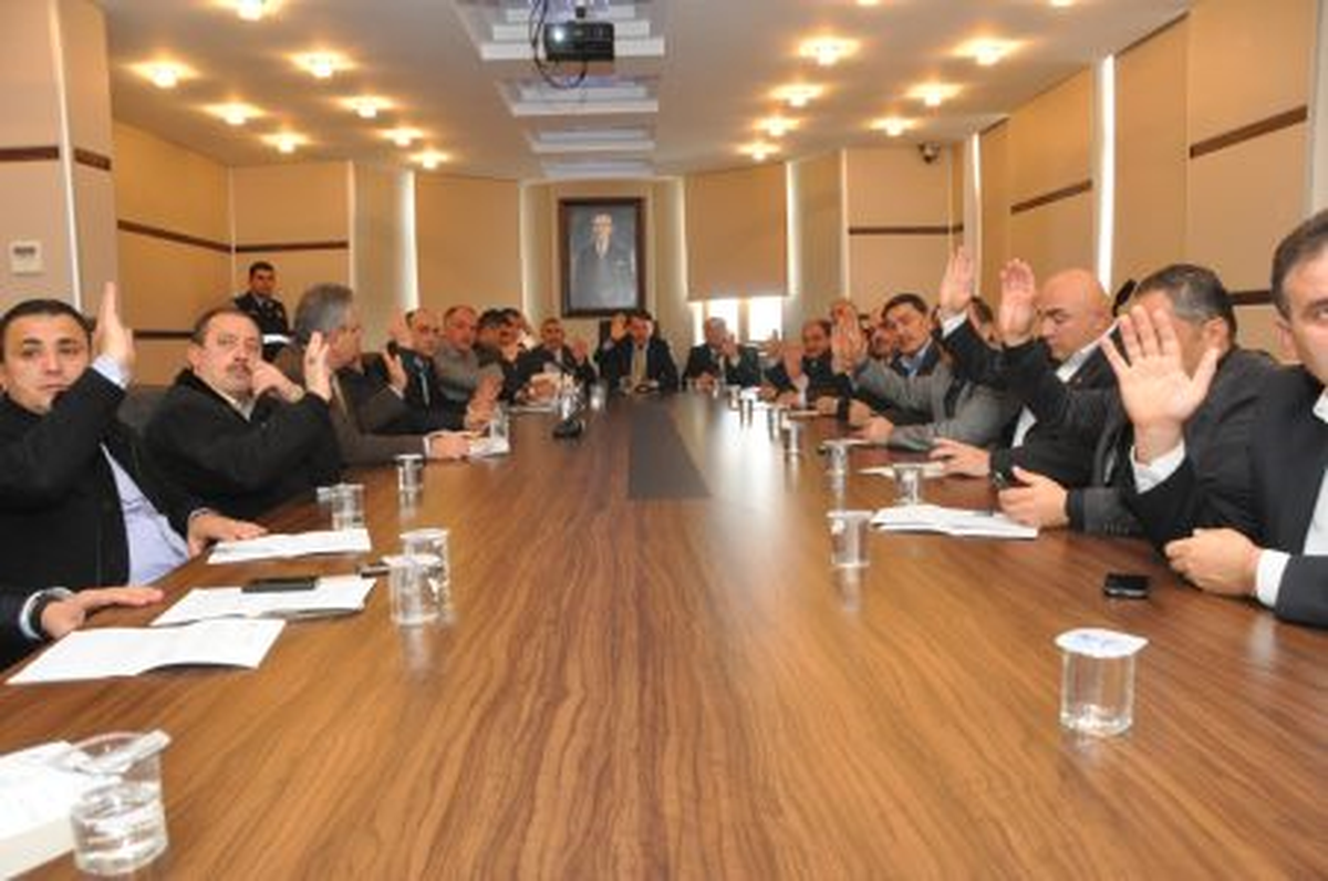Kartepe Meclisi\'nde Tatil Yok
