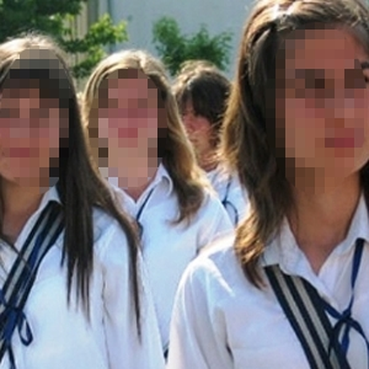 Liseli Kızların Yılbaşı Kaçamağı