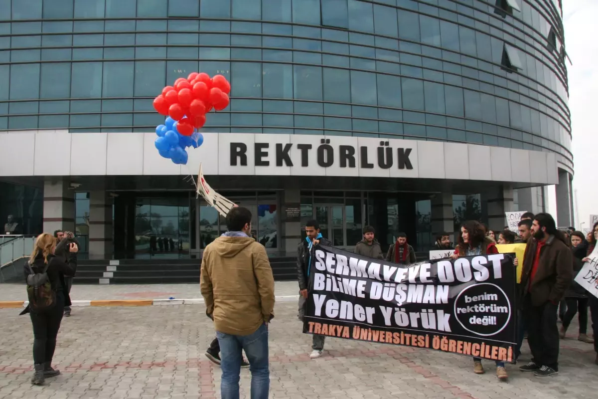 Öğrenciler\'den ODTÜ\'ye Destek Rektör Yörük\'e Protesto