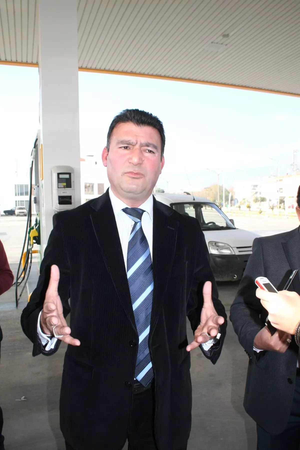 Ortaklar Belediye Başkanı Akın, Belediyenin Kapanmaması İçin Dava Açıyor