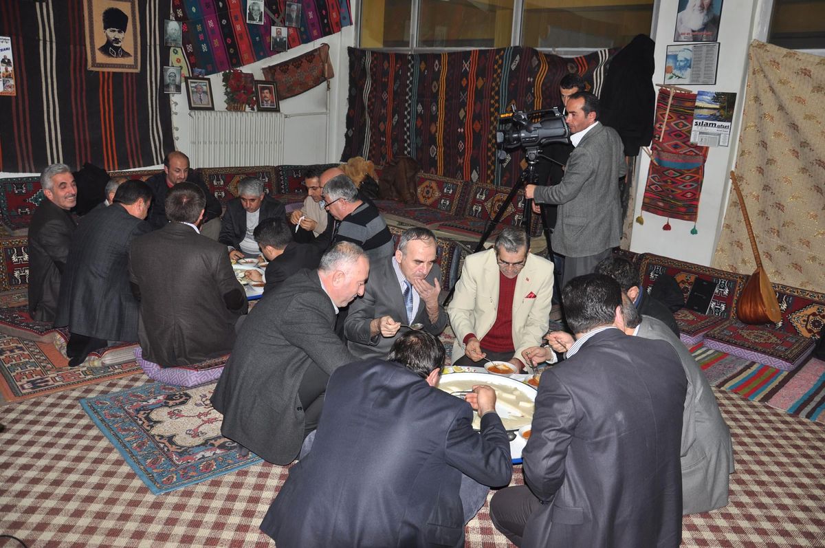 Sorgun\'da Aşıklar "Arabaşı" Yemeğinde Bir Araya Geldi