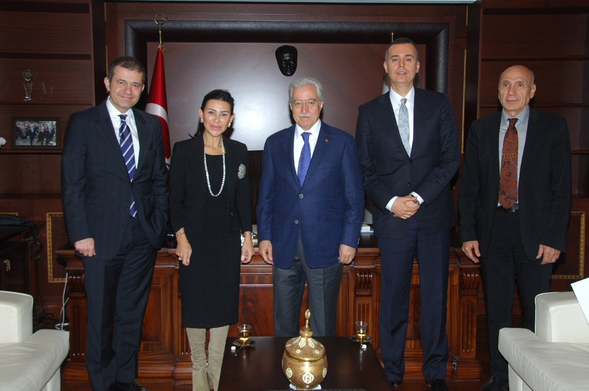 "Sabancı Ailesi Adana\'ya Büyük Önem Veriyor"