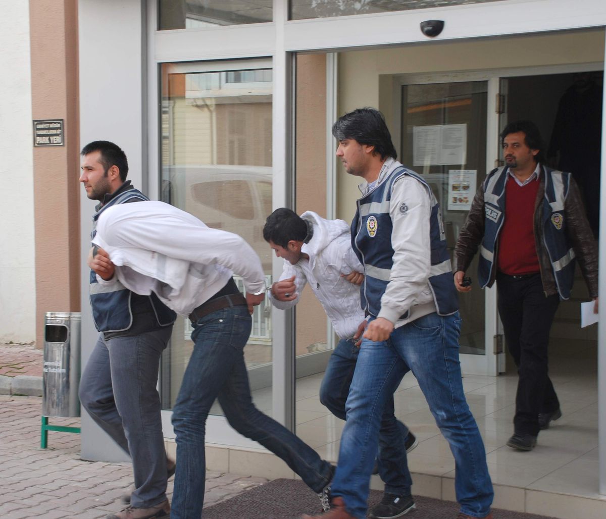 Adıyaman\'da Fabrika Soyan Şahıslar Yakalandı