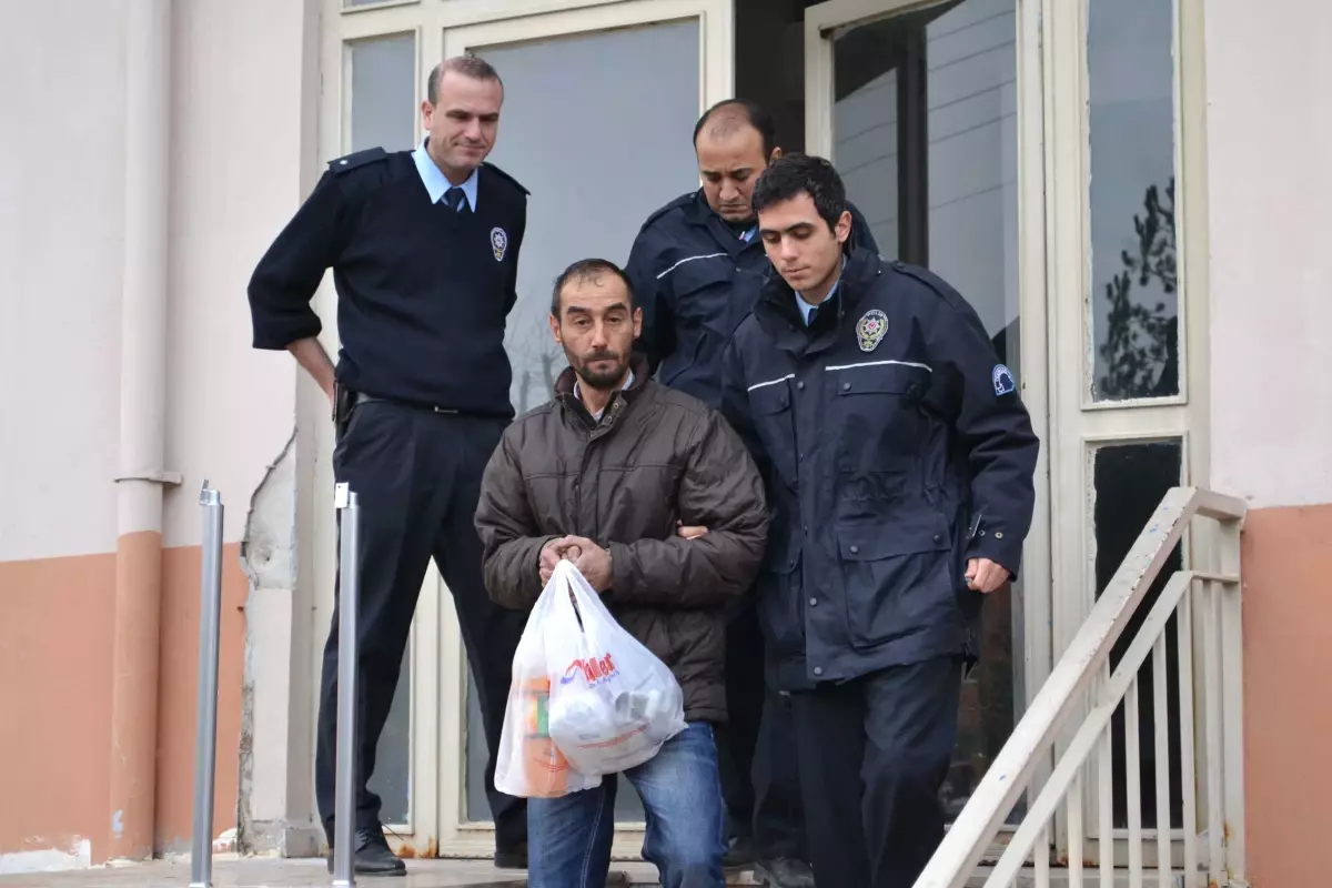 Alemci Hırsız Güvenlik Görevlilerine Yakalandı