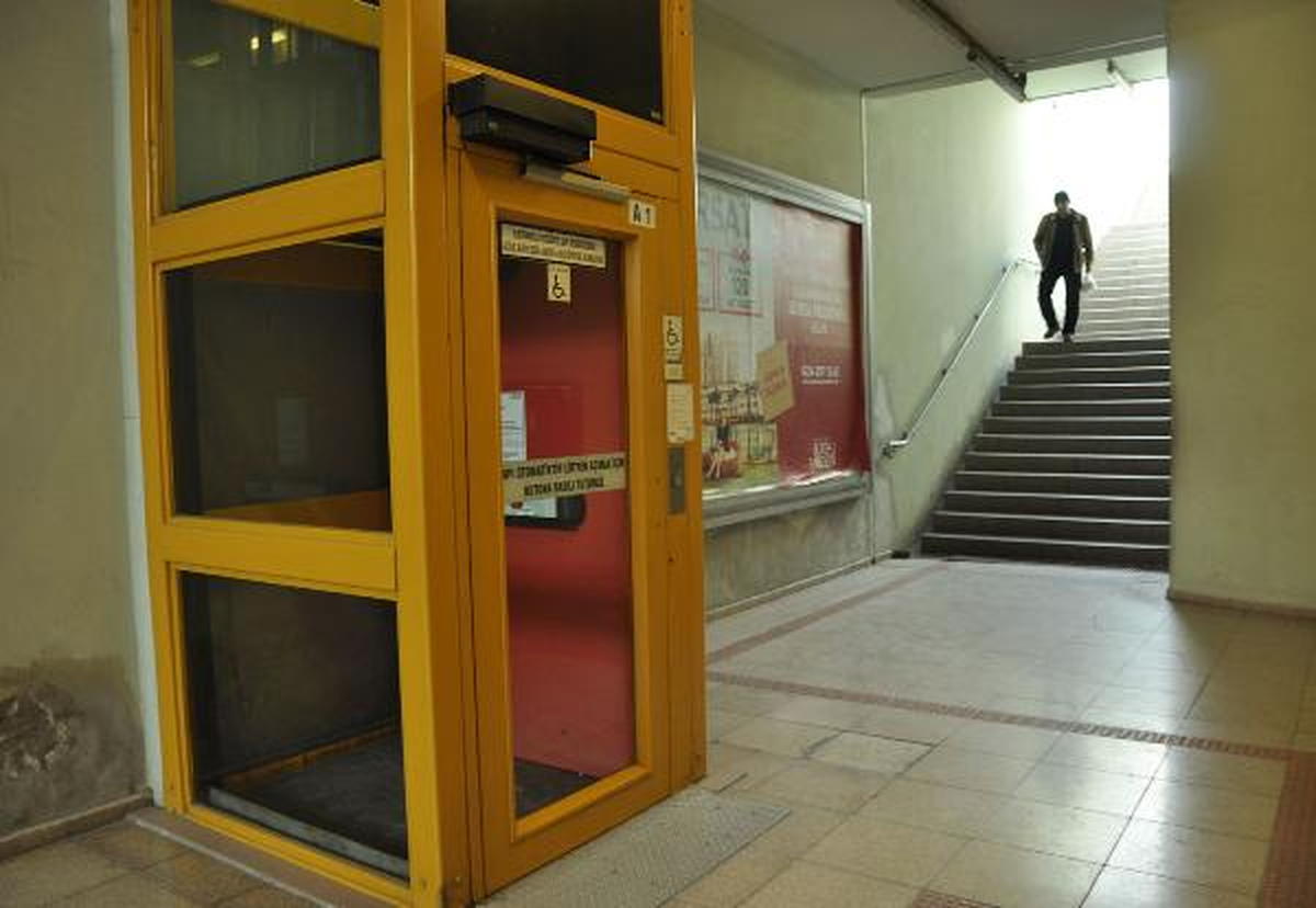 Bursaray\'ın Engelli Asansörleri 4 Milyon 200 Bin Liraya Yenileniyor