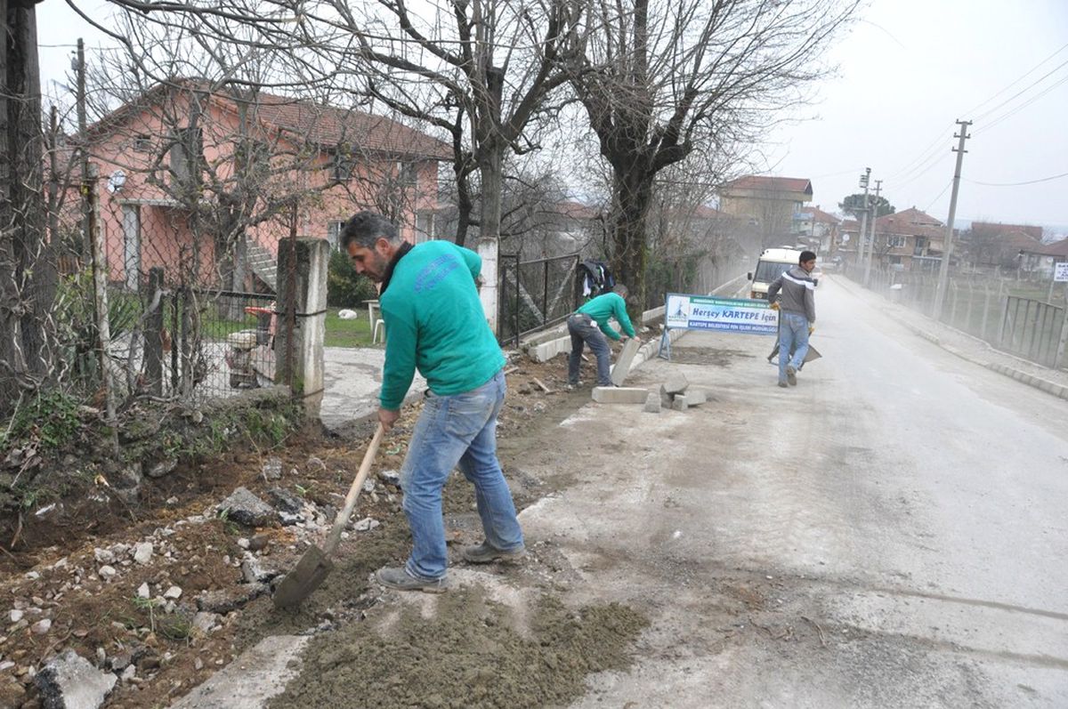 Derbent\'te Yol Düzenleme Çalışmaları Devam Ediyor