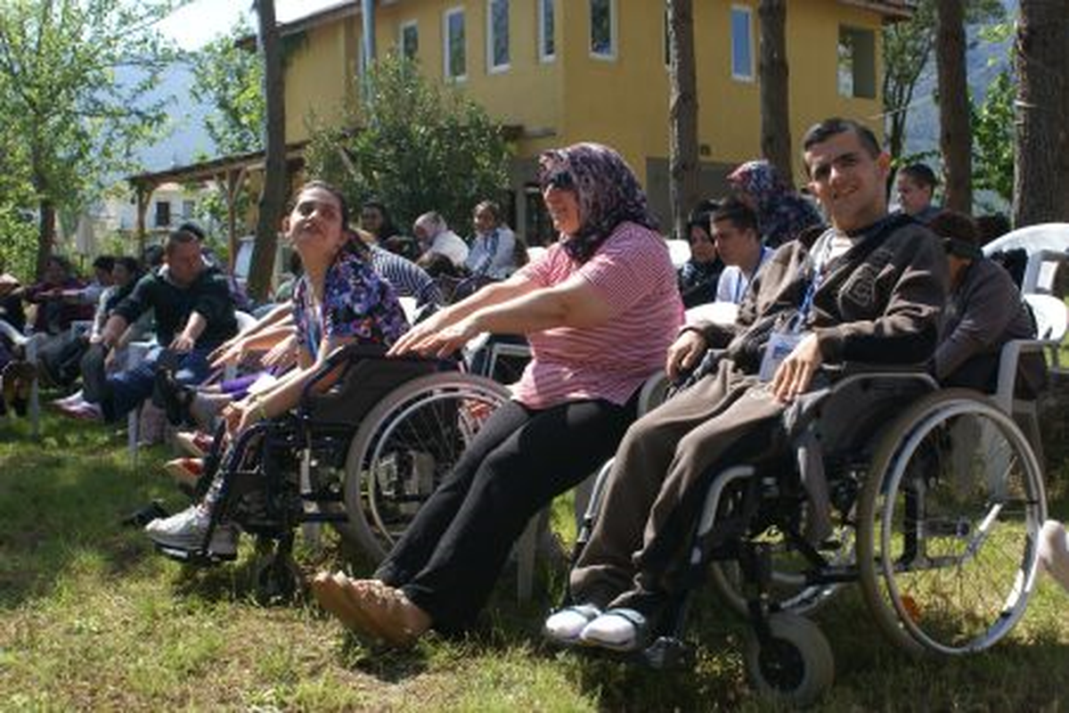 Engelli ve Kimsesiz Çocuklar Yeni Yıl Kamp Şenliği