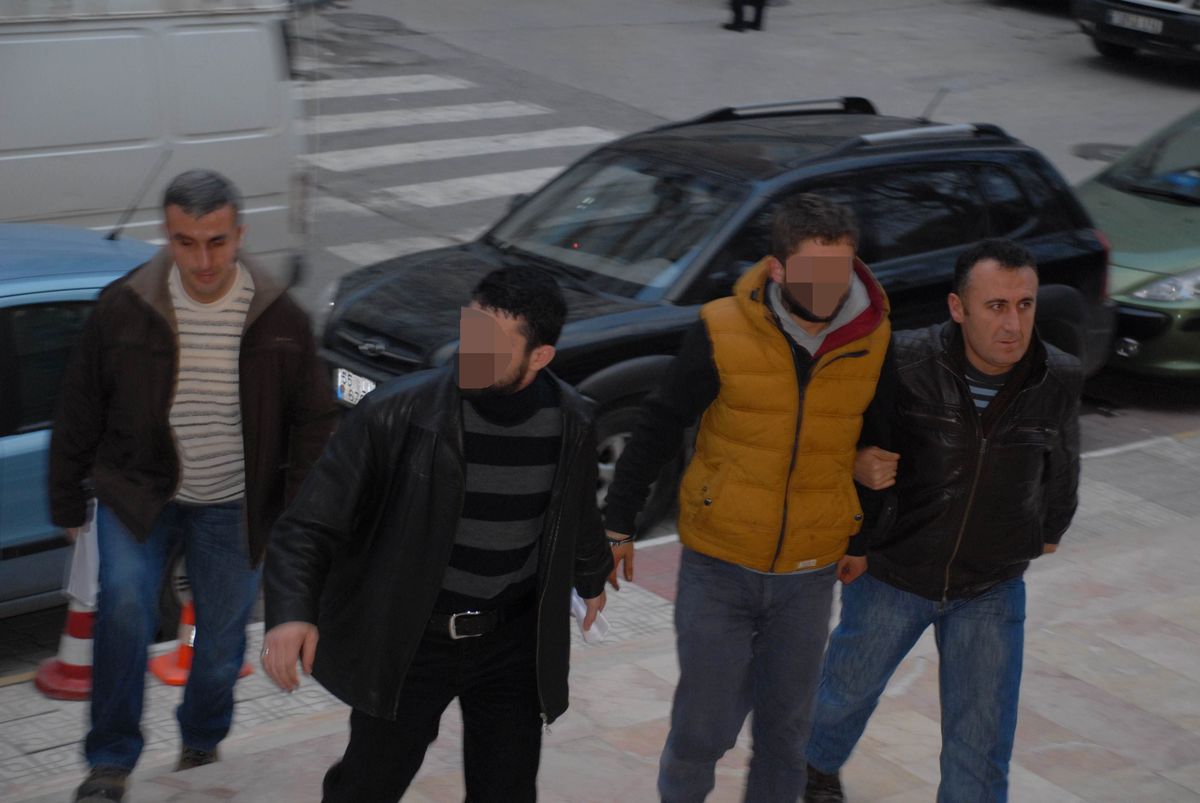Hakkında Hapis Cezası Bulunan 2 Kişi Tutuklandı