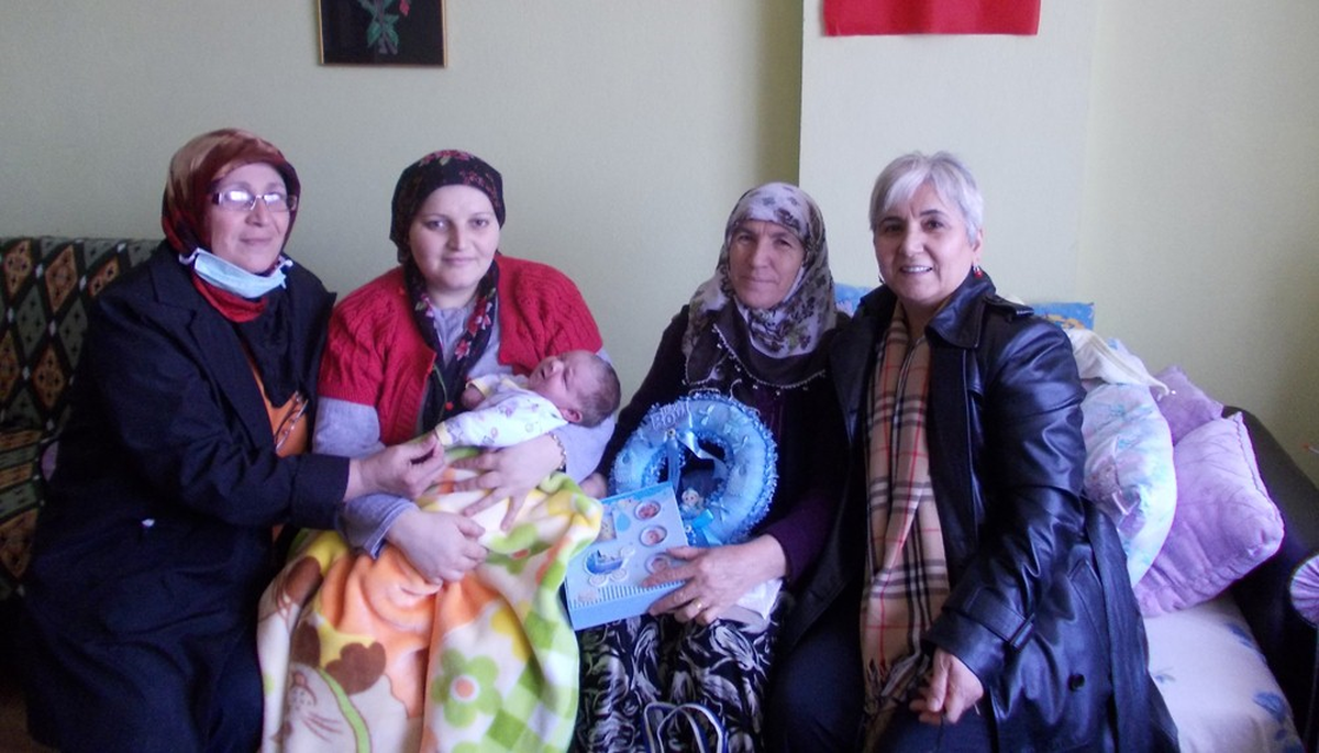 Kartepe\'de 1121 Çocuğa Hoş Geldin Ziyareti Gerçekleştirildi