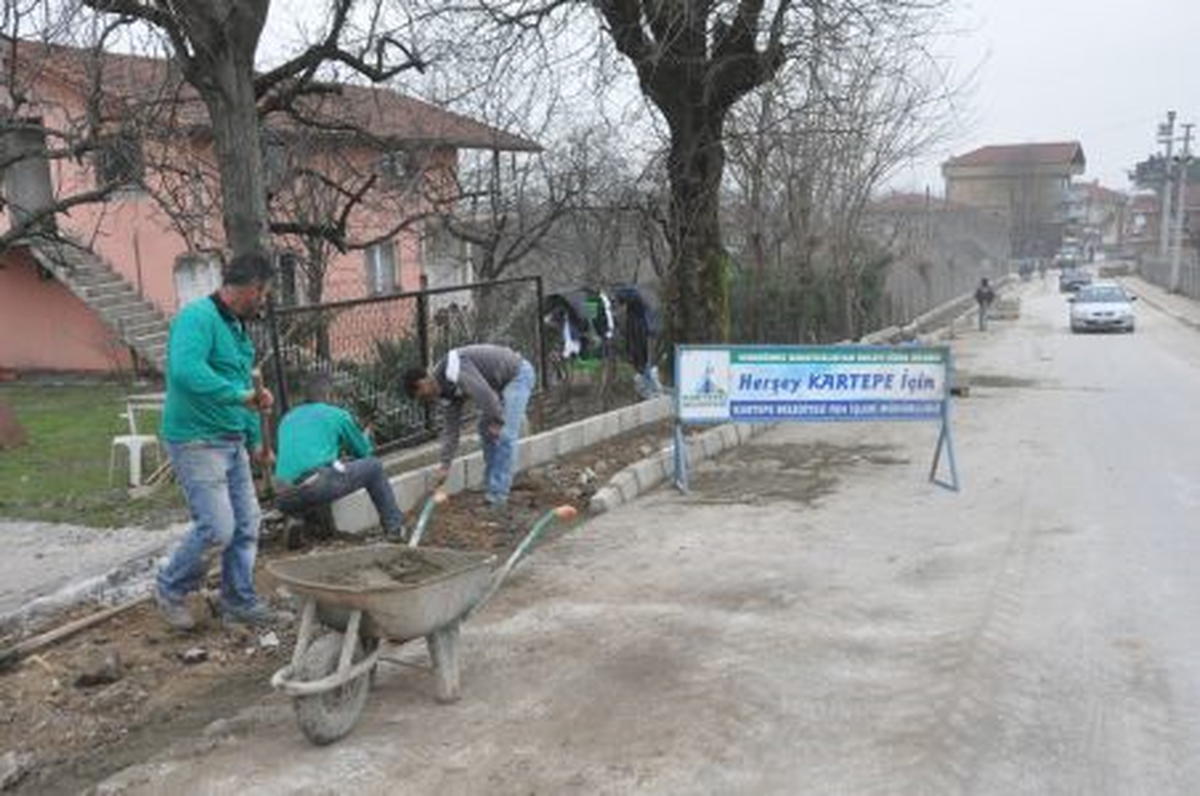 Okul Yolunda Kaldırım Düzenlemesi