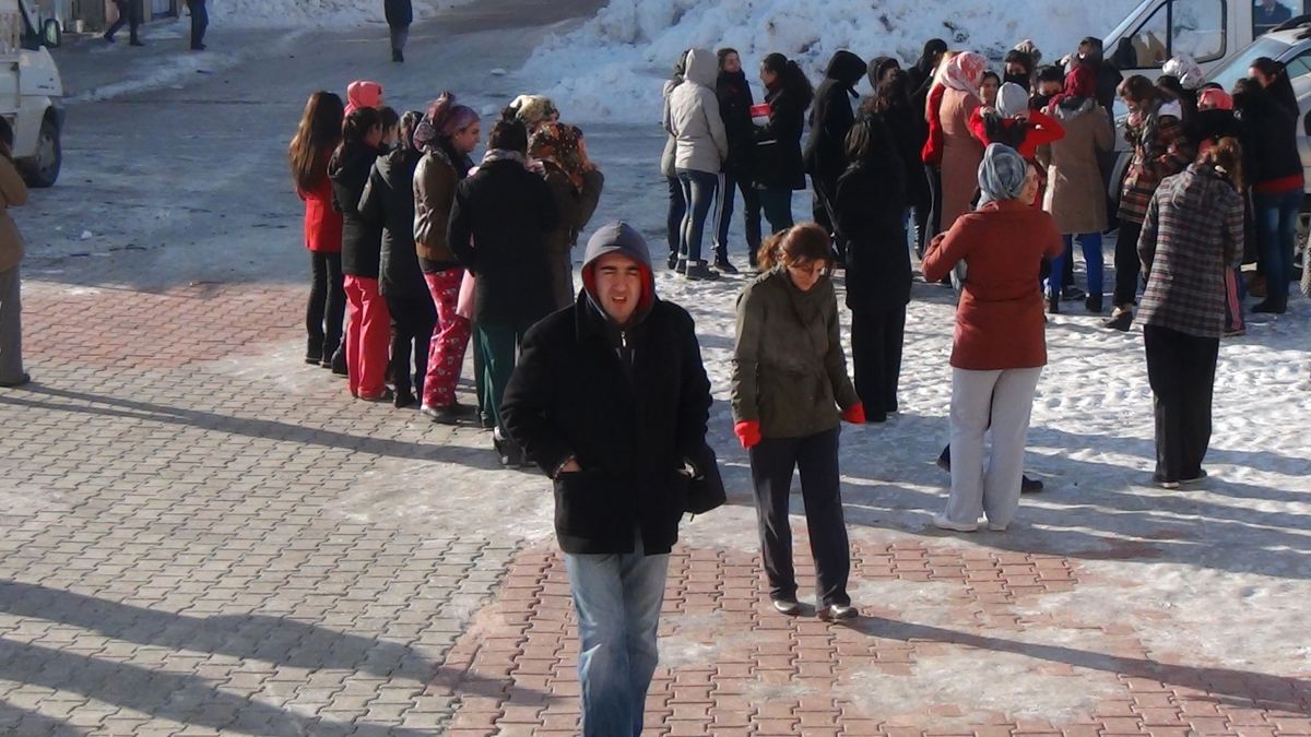 Üniversite Öğrencilerinden Yurt Protestosu