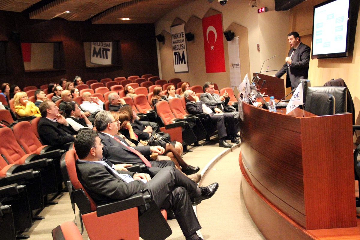 İhracatçıya Yeni Türk Ticaret Kanunu Semineri