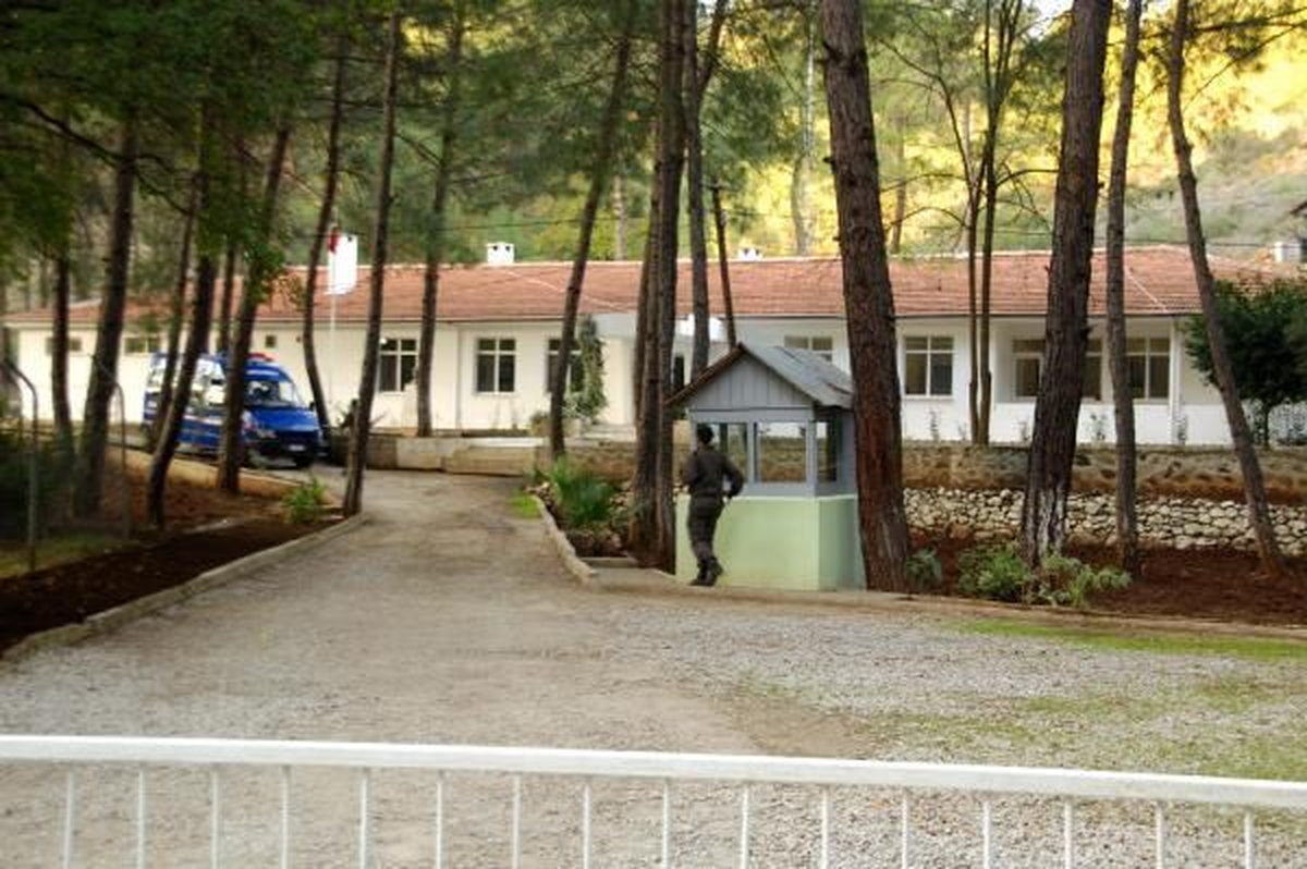 İntihar Girişiminde Bulunan Asker Ağır Yaralandı