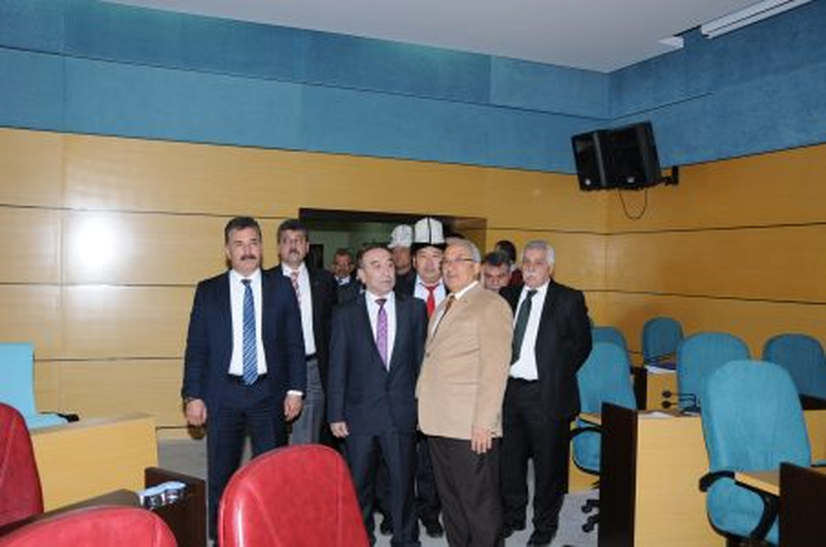 Kırgızistan\'ın Özgen Heyetinden Kocamaz\'a Ziyaret