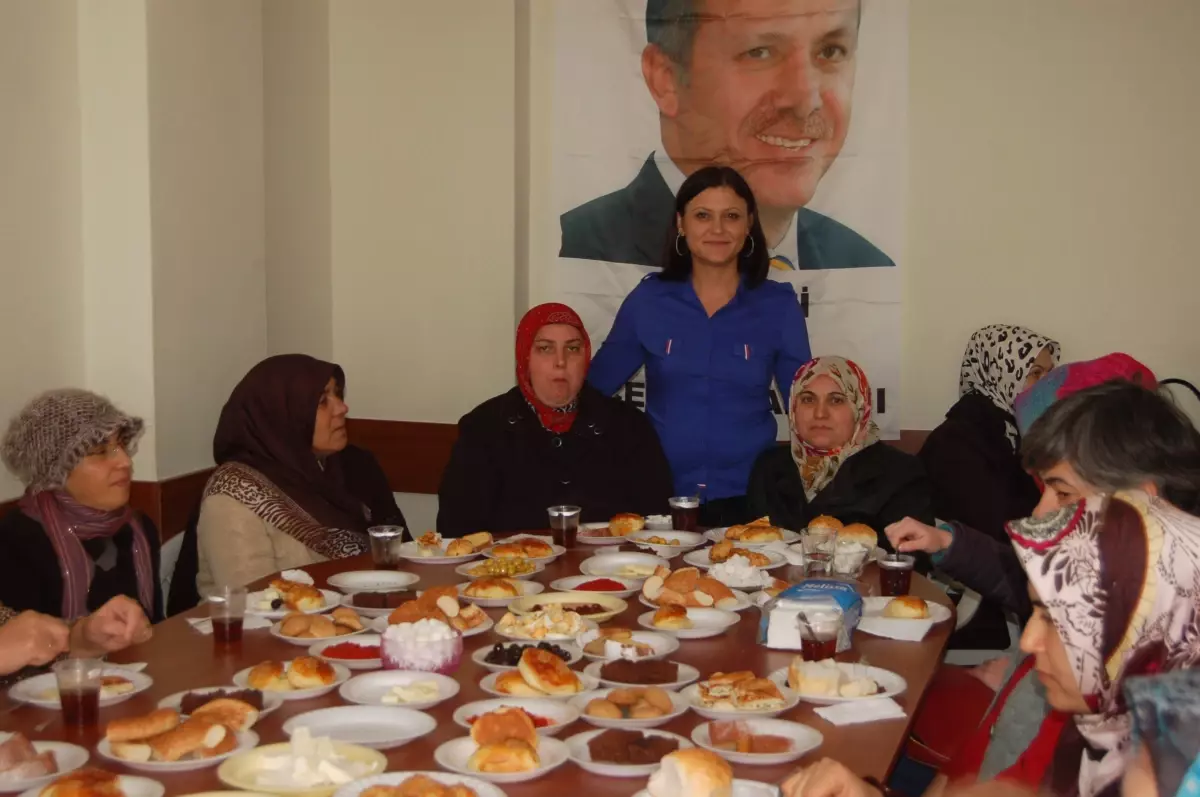 Lapseki AK Parti Kadın Kollarında Yeni Oluşum