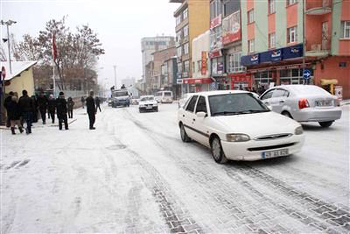 Muş\'ta Kar Yağışı Etkisini Göstermeye Başladı