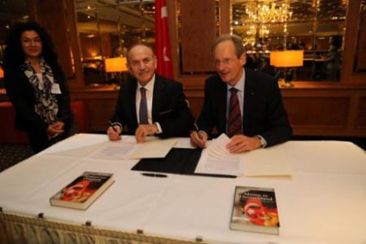 Topbaş Schuster ile Sözleşme İmzaladı