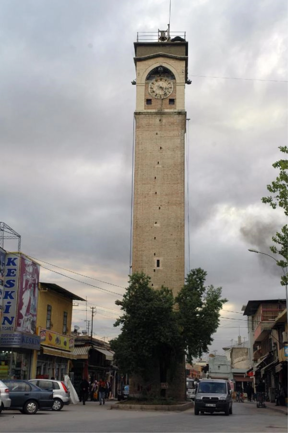 Adana\'daki \'Büyük Saat\', 131 Yıldır Zamana Tanıklık Ediyor