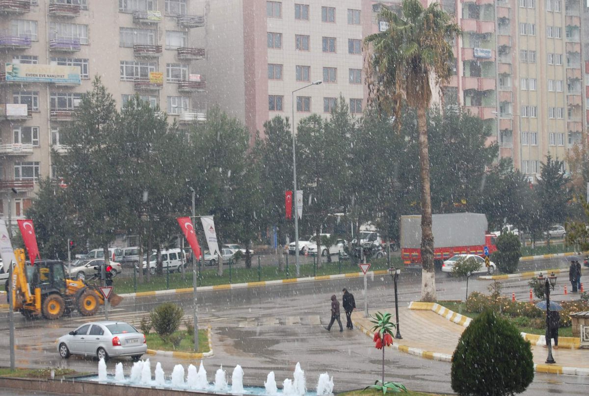 Adıyaman\'da Kar Yağışı Başladı