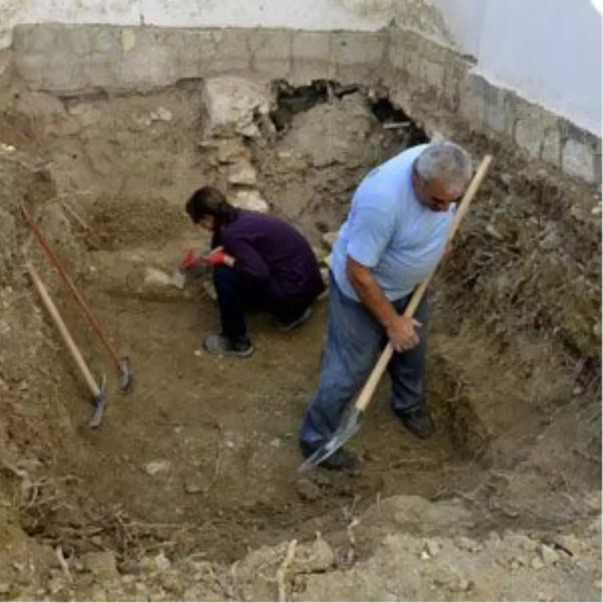 Alt Yapı Çalışmalarında İnsan Kemiği ve Kafatası Bulundu