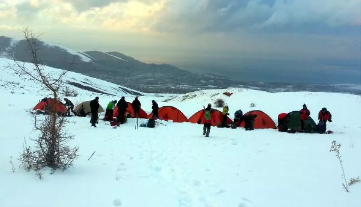 Artos Dağı\'na Yılın İlk Tırmanışı Yapıldı