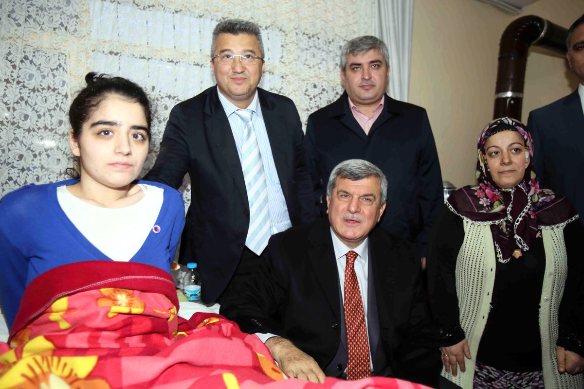 Başkan Hasta Ziyaretlerini İhmal Etmiyor