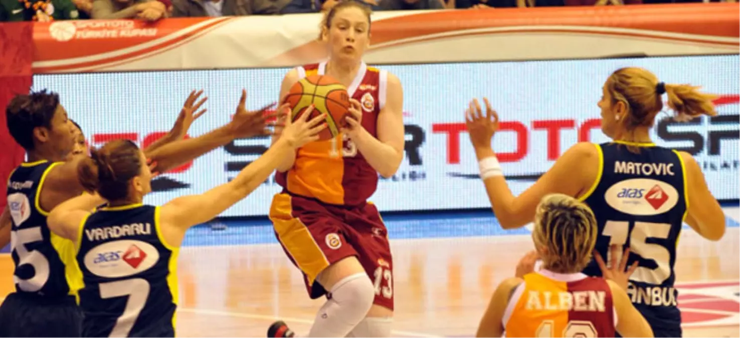 Basketbolda 21. Kadınlar Türkiye Kupası Galatasaray\'ın