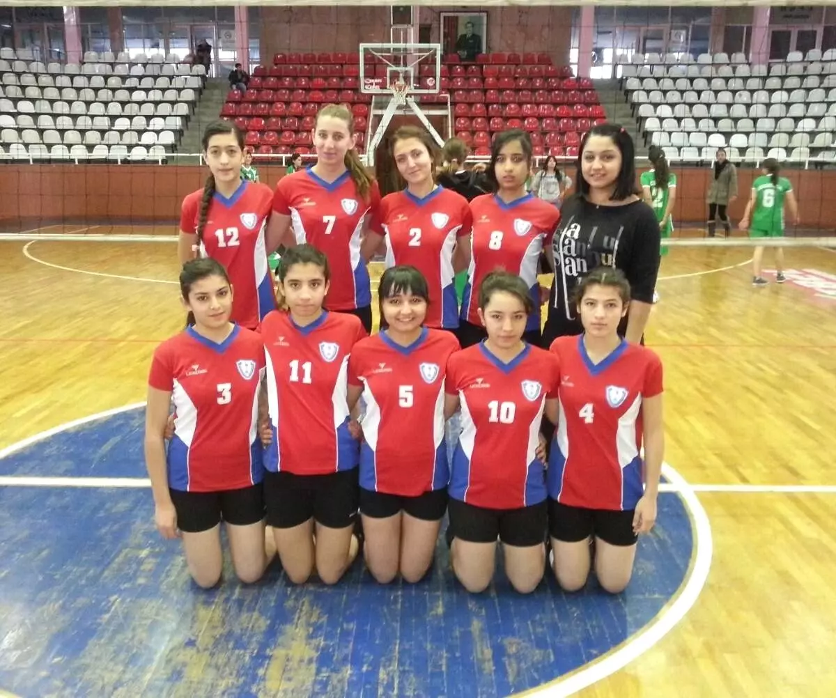 Genç Bayanlar Voleybol Turnuvası