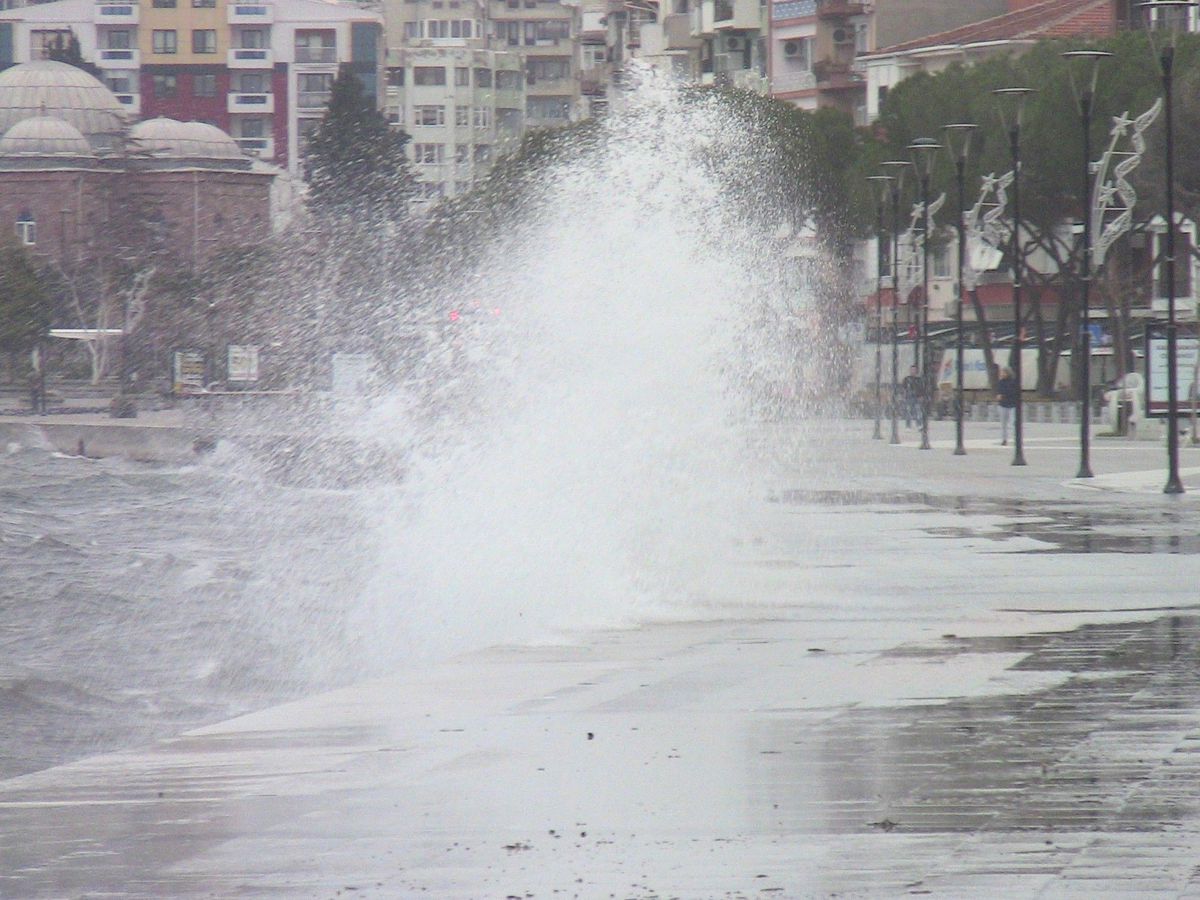 Güney Ege\'de Fırtına Uyarısı