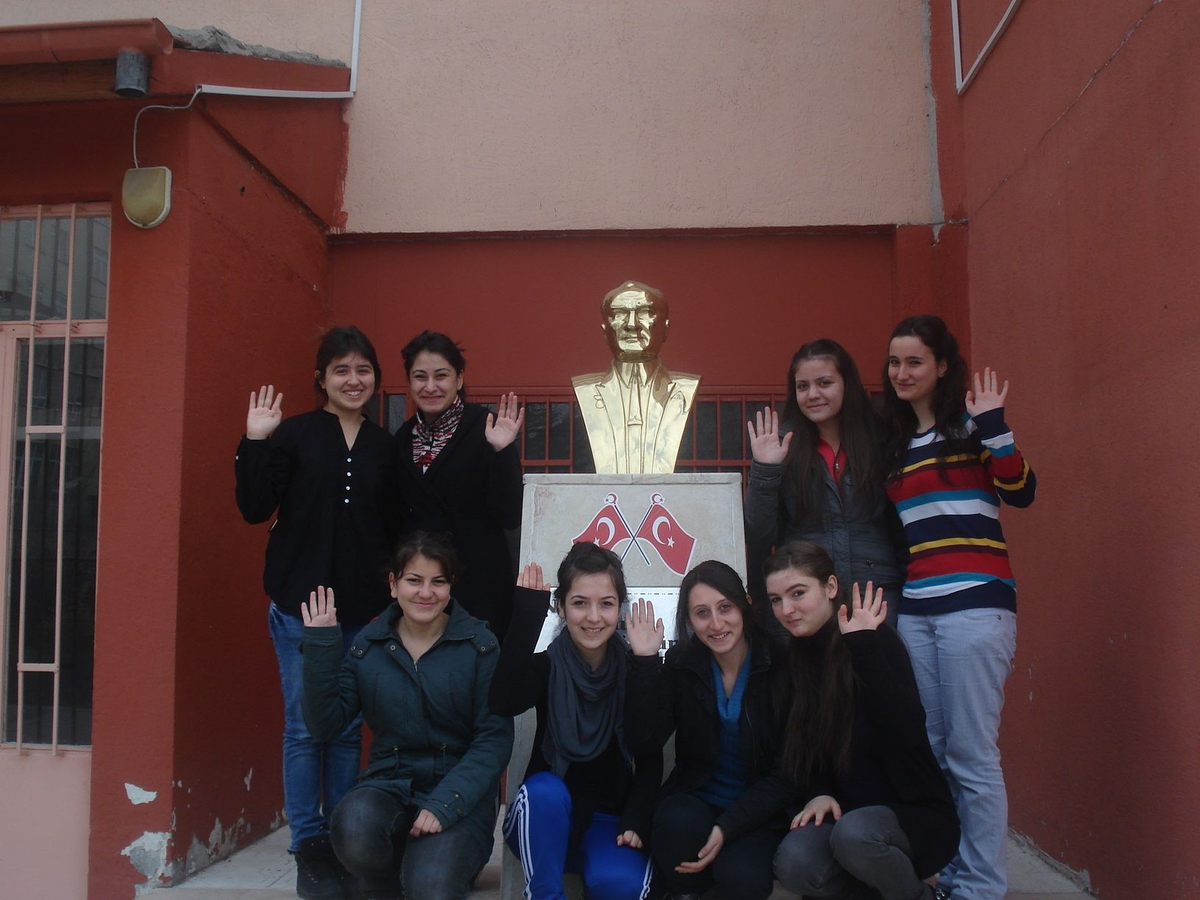 Nevşehir Kız Teknik ve Meslek Lisesi Öğrencileri İspanya Yolunda