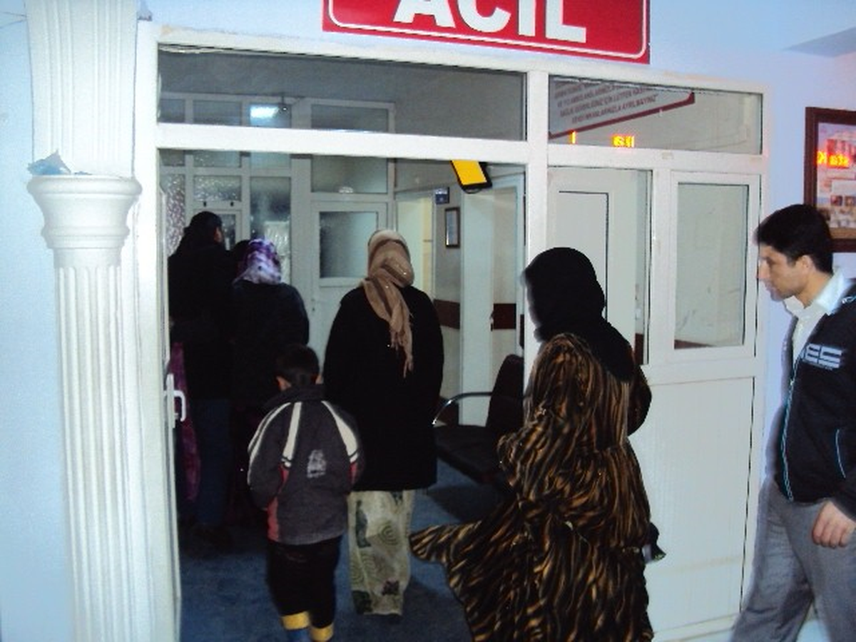 Şemdinli\'de Gıda Zehirlenmesi