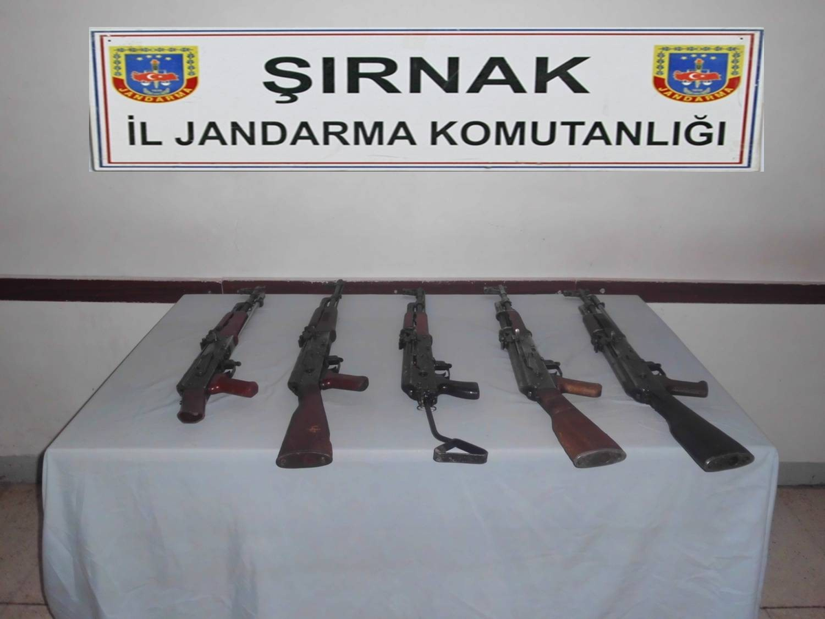 Şırnak\'ta 5 Kaleşnikof Ele Geçirildi