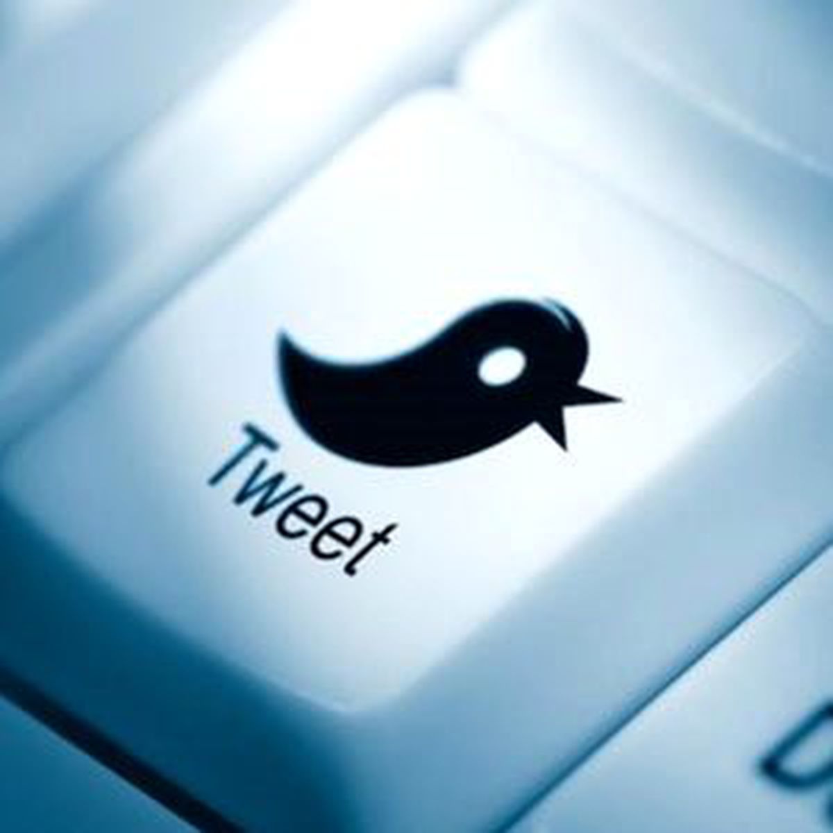 Tweet Atarken Dikkat!
