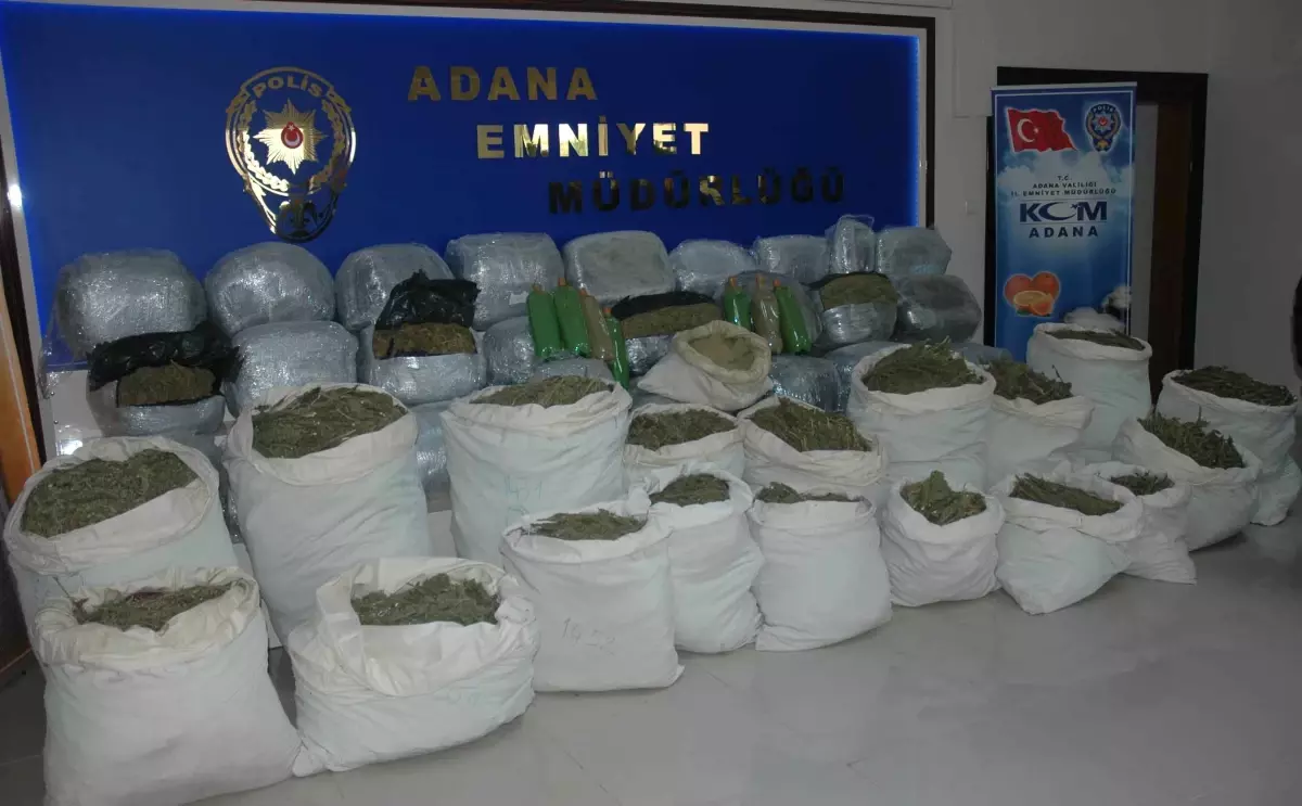 Adana\'da 1 Yılda 12 Ton Uyuşturucu, 9 Milyon Paket Kaçak Sigara Ele Geçirildi