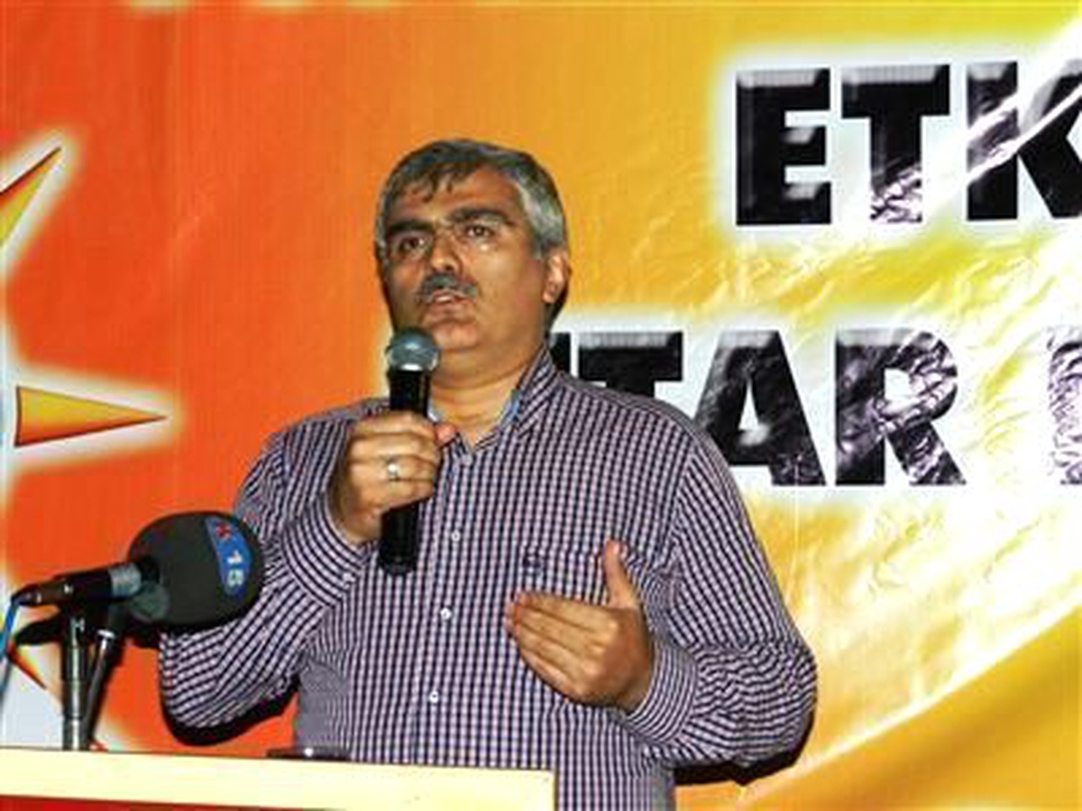 AK Parti\'li Özçelik\'ten Yatırım Açıklaması