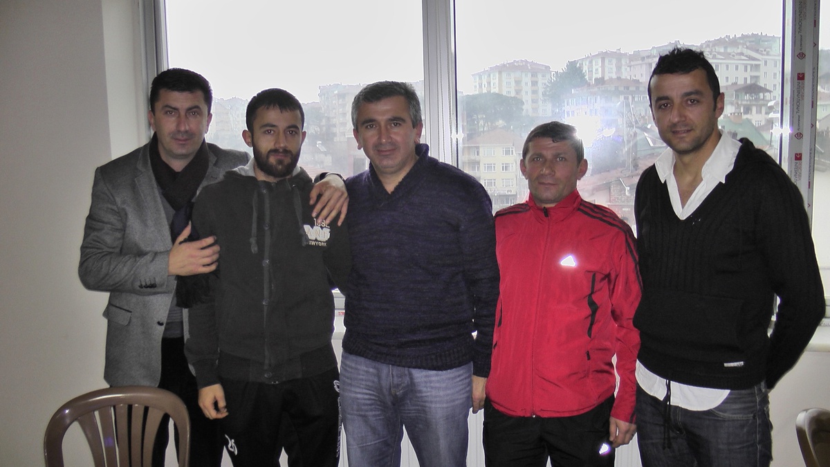 Akçakocaspor 7 Futbolcusuyla Anlaşma İmzaladı