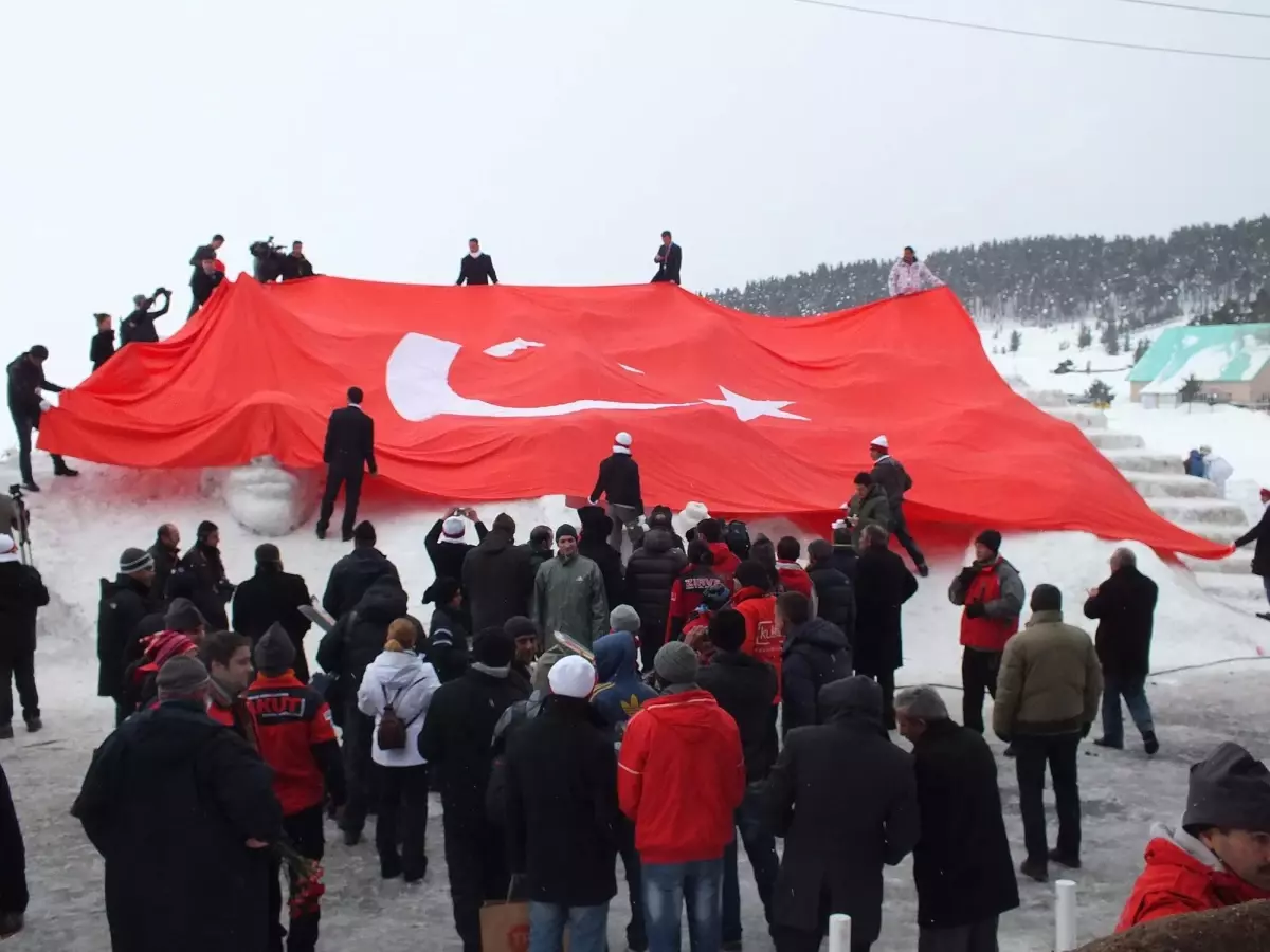 Bursalı Dağcılar Sarıkamış Şehitleri İçin Yürüdü