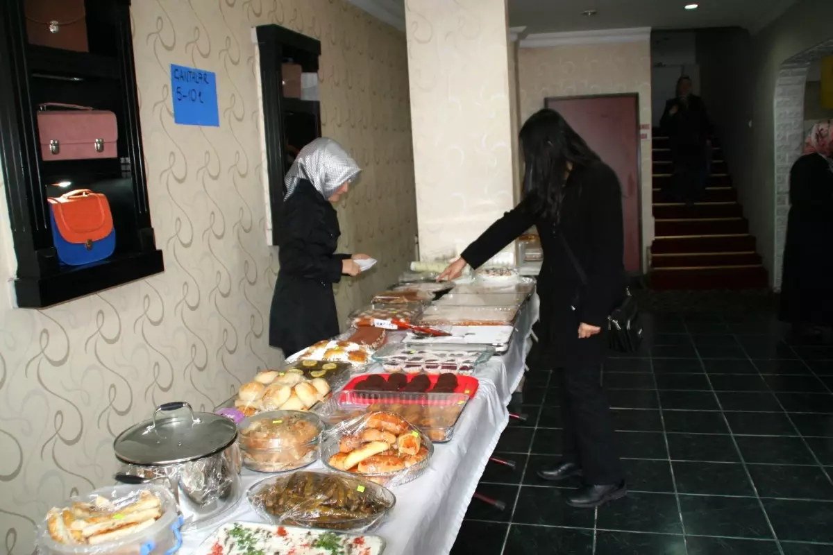 Devrekli Kardelen Ev Hanımlarından Kermes