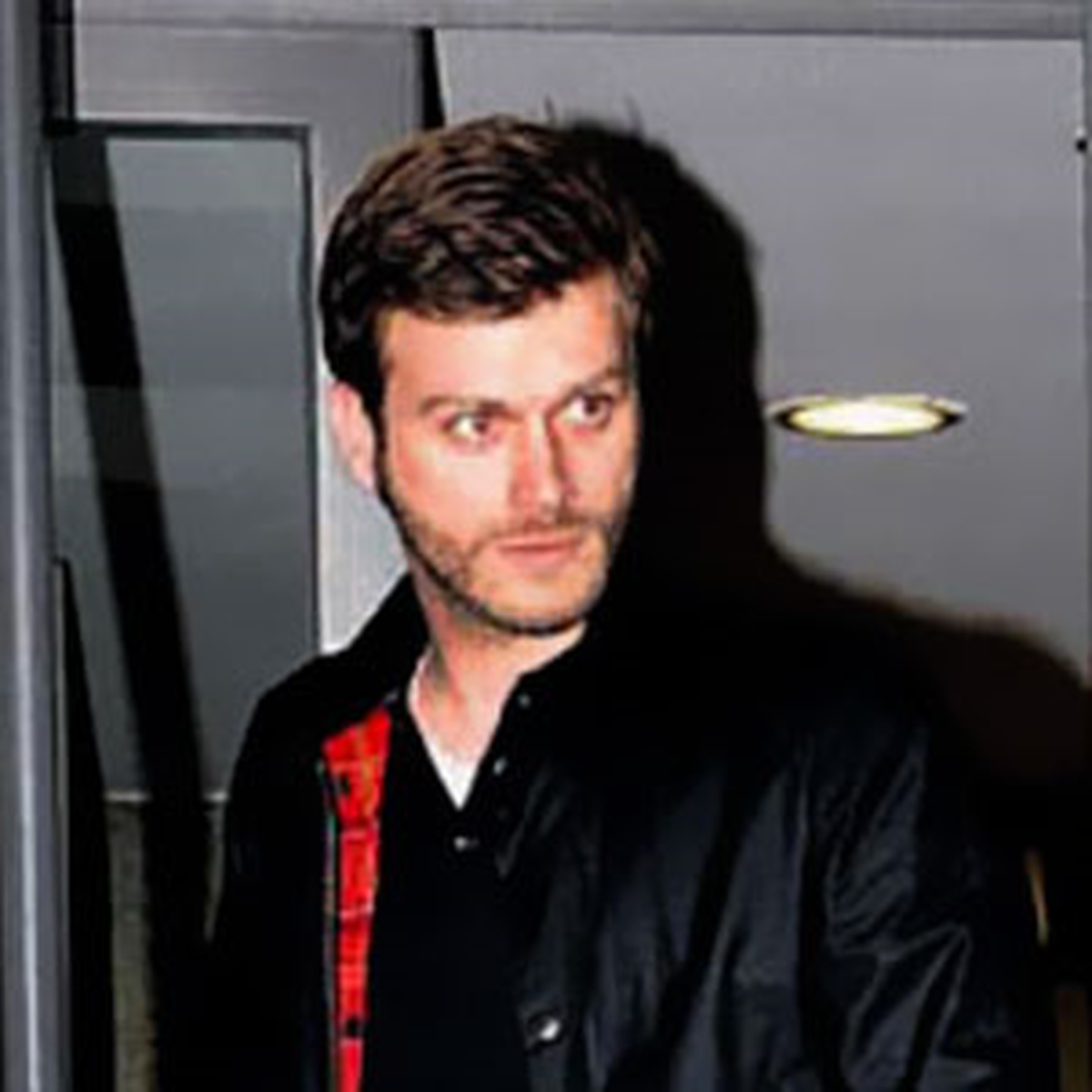 Kıvanç Tatlıtuğ Dişinden Muzdarip