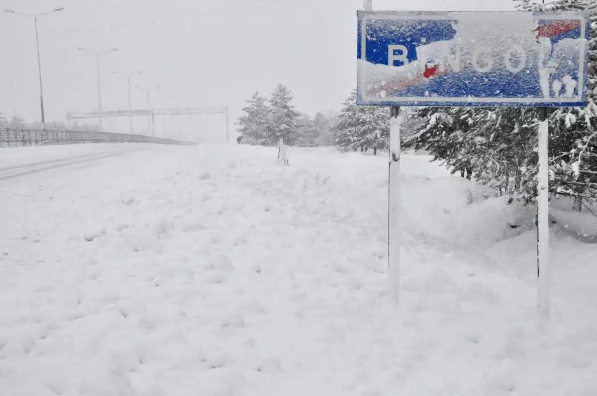 Elazığ-Bingöl Karayolu\'nun Ulaşıma Kapanması