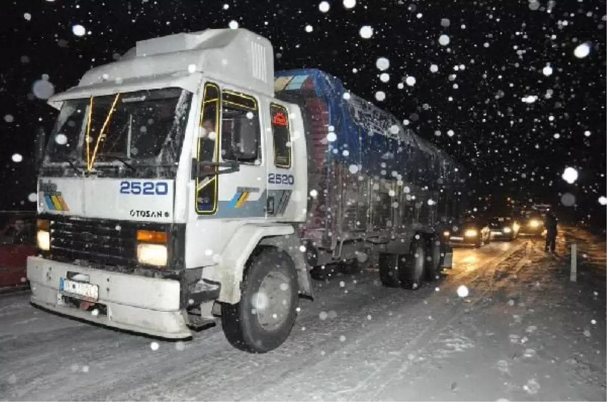 Elazığ-Bingöl Yolu Ulaşıma Kapandı