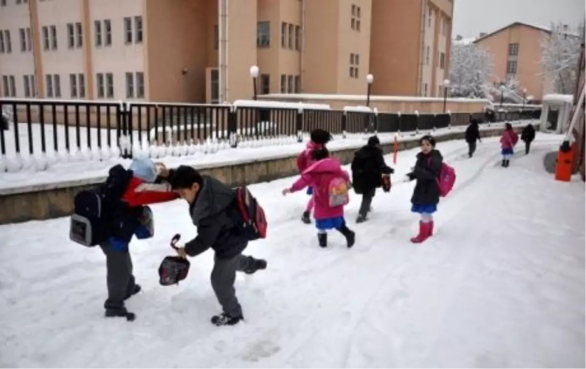 Erzurum\'da Kar Tatili 1 Gün Daha Uzatıldı